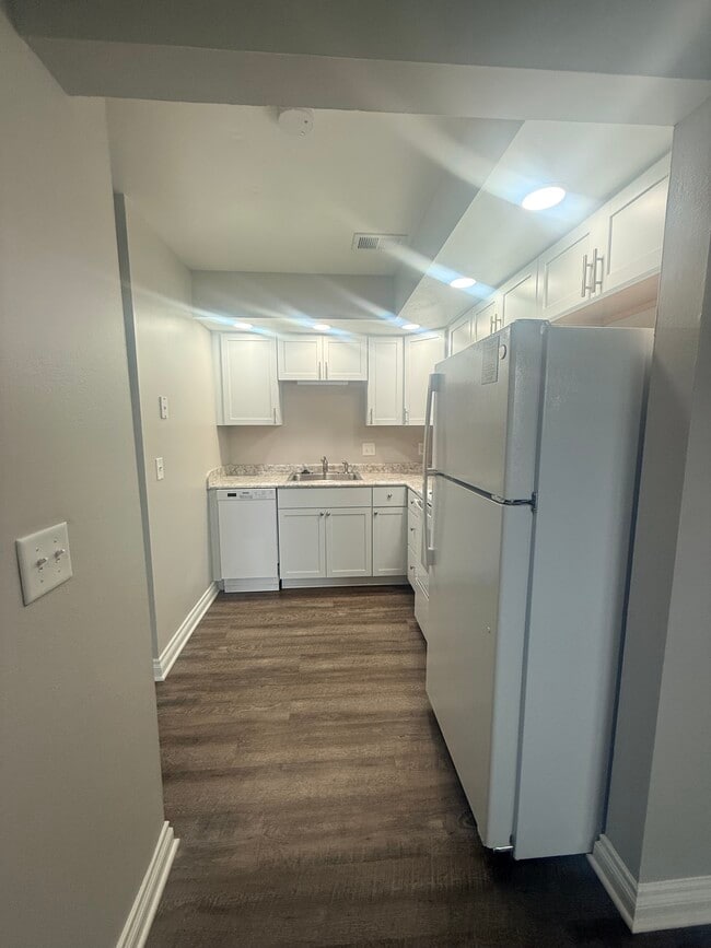 Foto del edificio - Lake View Shores Apartments