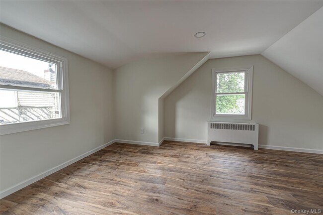 Foto del edificio - 2528 Marshall Ave