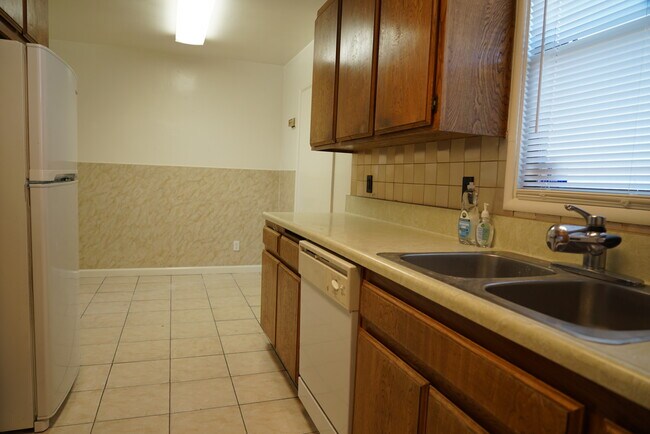 Foto del edificio - 15046 Norton St