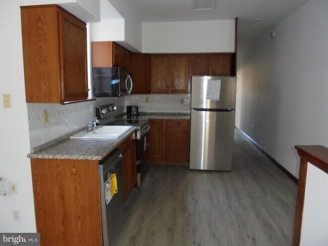 Building Photo - 5109 Willows Ave