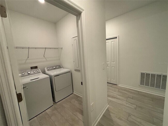 Foto del edificio - 724 Grove St