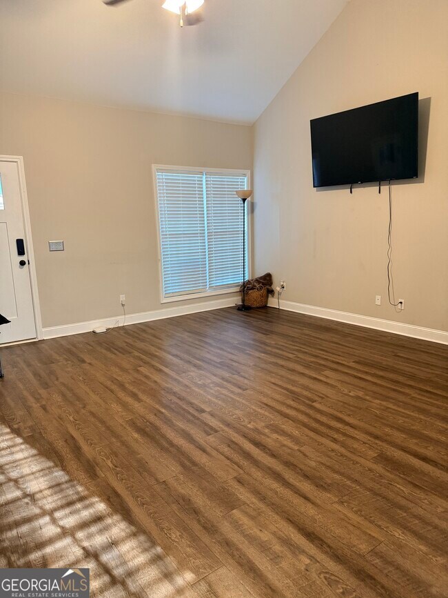 Foto del edificio - 514 Winter Wy.