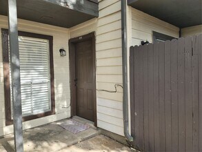 Building Photo - 12615 Brookglade Cir