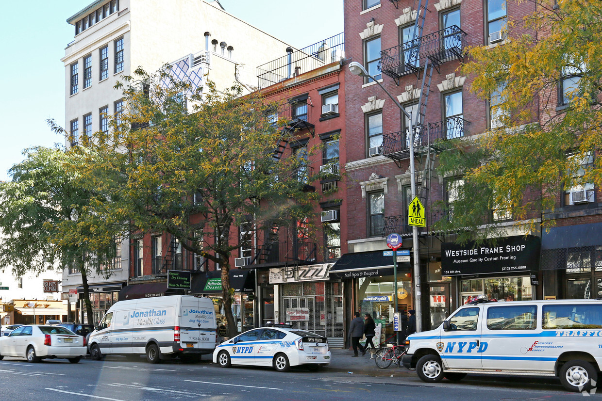 Primary Photo - 154 Eighth Ave