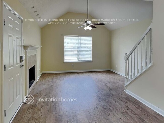 Foto del edificio - 1384 Camrose Ct