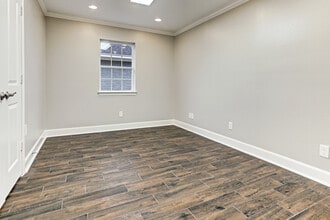 Building Photo - 4315 Woodvalley Dr
