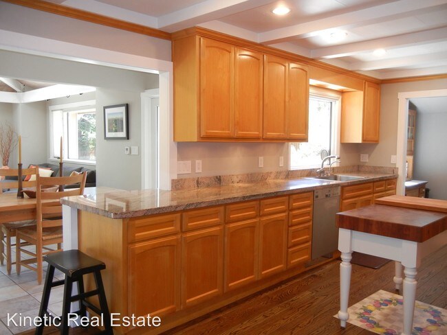 Building Photo - 3 br, 2 bath House - 40 Santa Rita Dr.