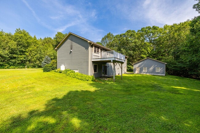 Building Photo - 84 Eastwood Dr