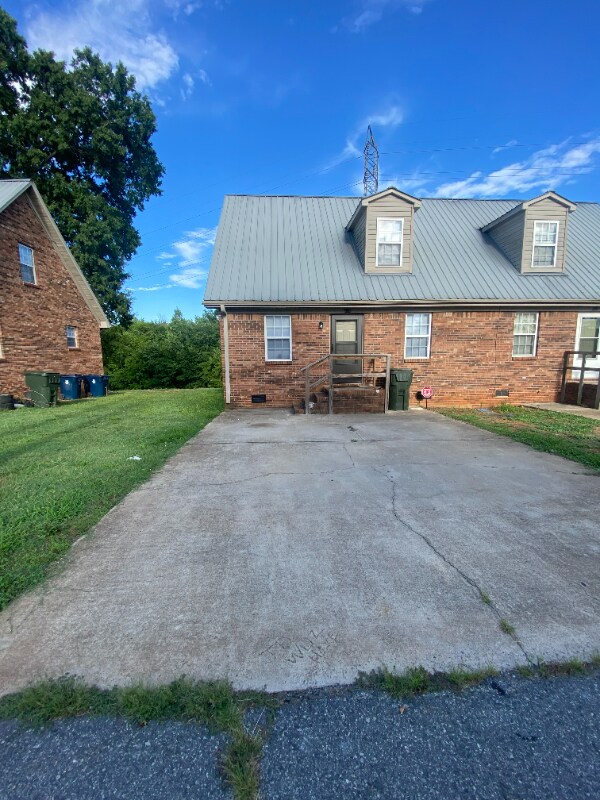 714 Dixie St, Lexington, NC 27292 House Rental in Lexington, NC