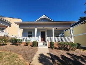 Building Photo - 2180 Lakeside Dr