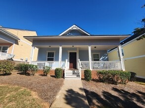 Building Photo - 2180 Lakeside Dr