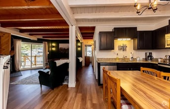 Building Photo - 4400 Lodgepole Cir