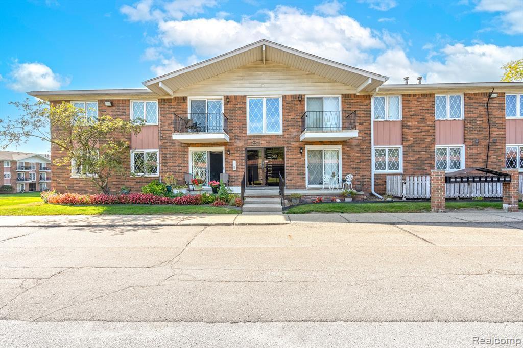 54781 Shelby Rd Unit 80, Shelby Township, MI 48316 Condo for Rent in