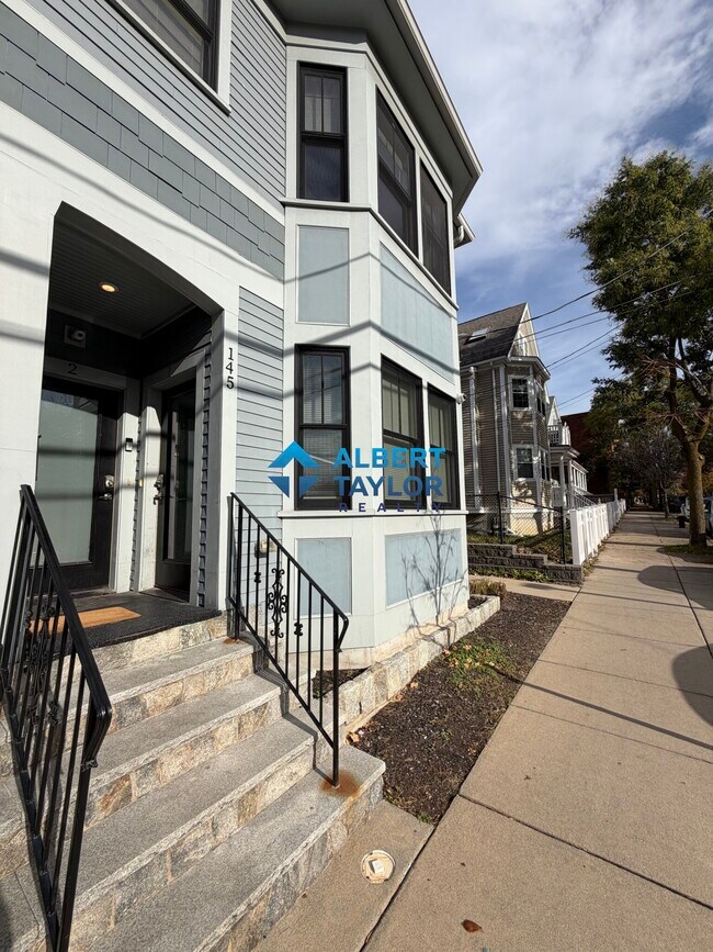 Foto del edificio - 145 Cedar St