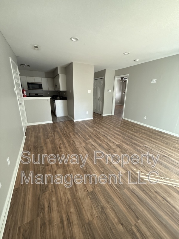 Building Photo - 1091 Tristam Cir