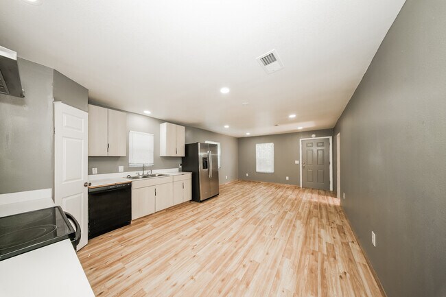 Foto del edificio - 906 SW G Ave