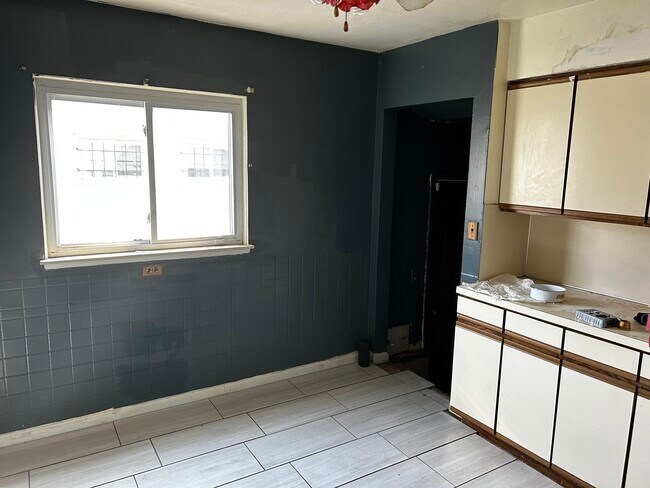 Cocina - 4021 Forest Hill Ave