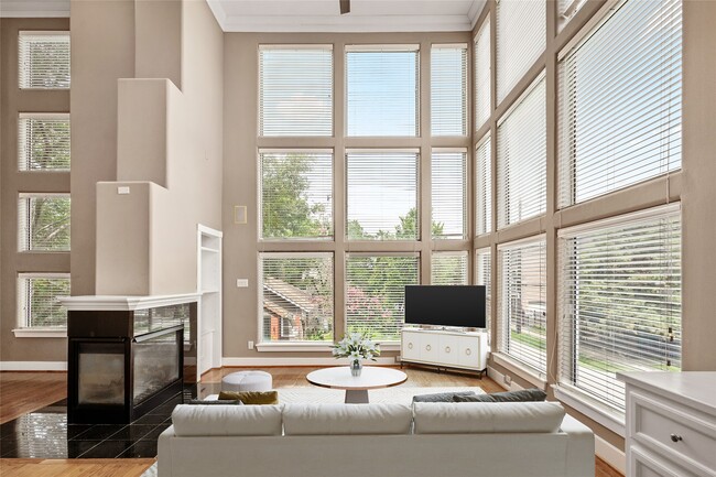 Building Photo - 332 Asbury St