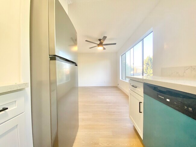 Foto del edificio - 4737 Orion Ave