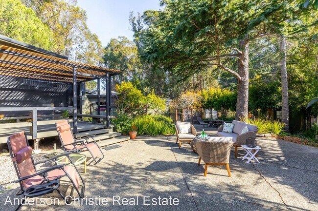 Building Photo - 5 br, 3.5 bath House - 435 Meder Street