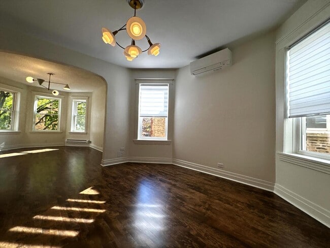 Building Photo - 3078 N Davlin Ct