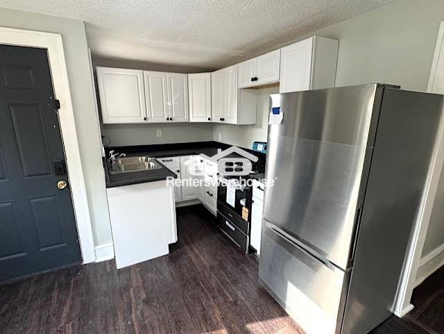 Foto principal - 2535 11th Ave S