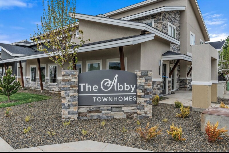 Foto principal - 8965 W Irving St