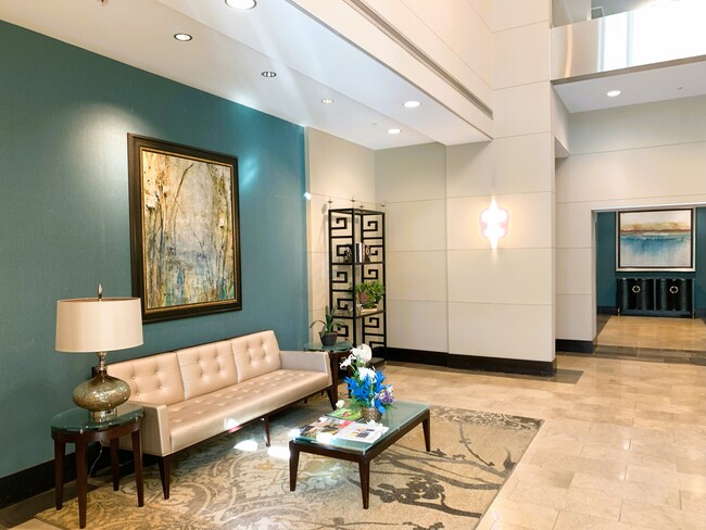 Lobby - 120 S 31st Ave