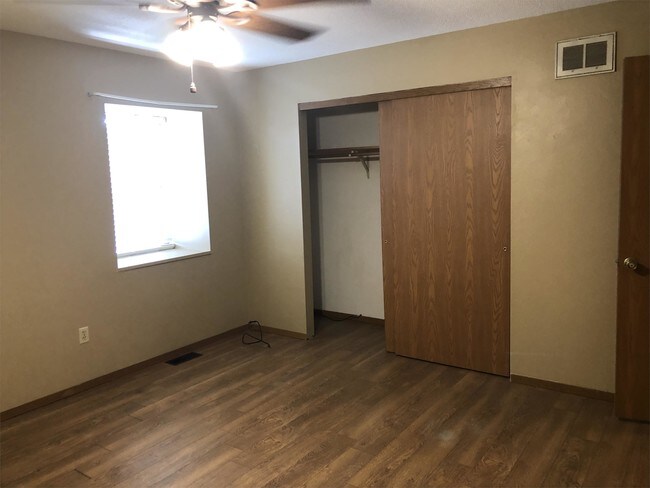 Foto del edificio - 417 Vandalia St
