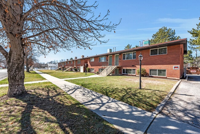 Building Photo - 282 S 400 E