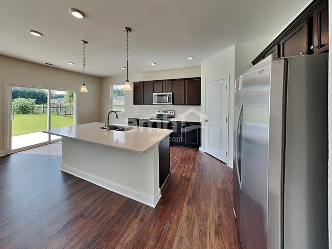 Foto del edificio - 838 Carnaby Ln