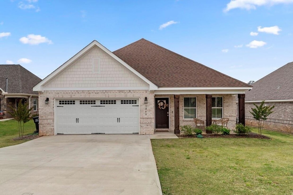 Beautiful Home in The Estates Neighborhood! - Beautiful Home in The Estates Neighborhood!