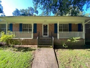 Building Photo - 2507 Waldemar Ln