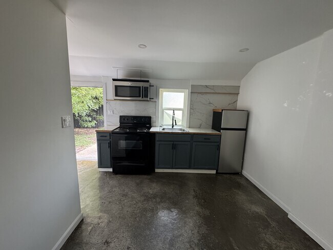 Foto del edificio - 405 E North St