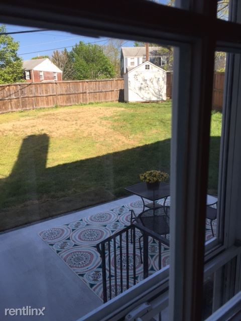 Building Photo - 2710 Farnsworth Dr