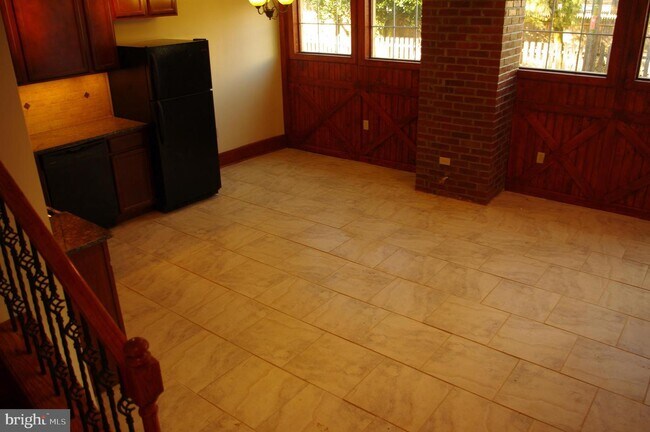 Foto del edificio - 308 S Church St