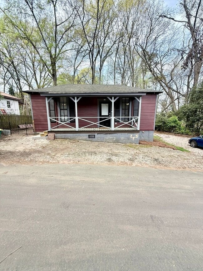 Updated Rare Normaltown Find - Updated Rare Normaltown Find House