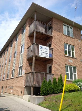 Primary Photo - 347 Spruce St