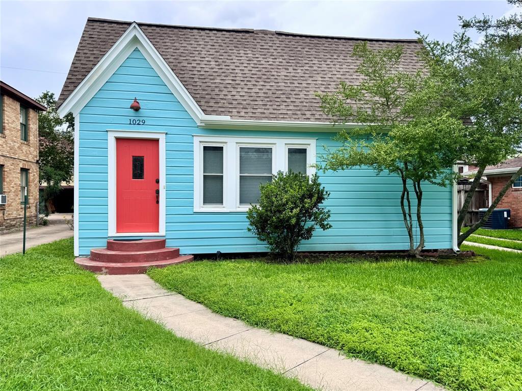 Primary Photo - 1029 Usener St
