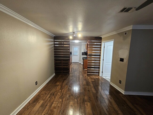 Foto del edificio - 1332 Ocala Rd