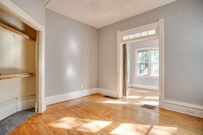 Foto del edificio - 3108 Colfax Ave S