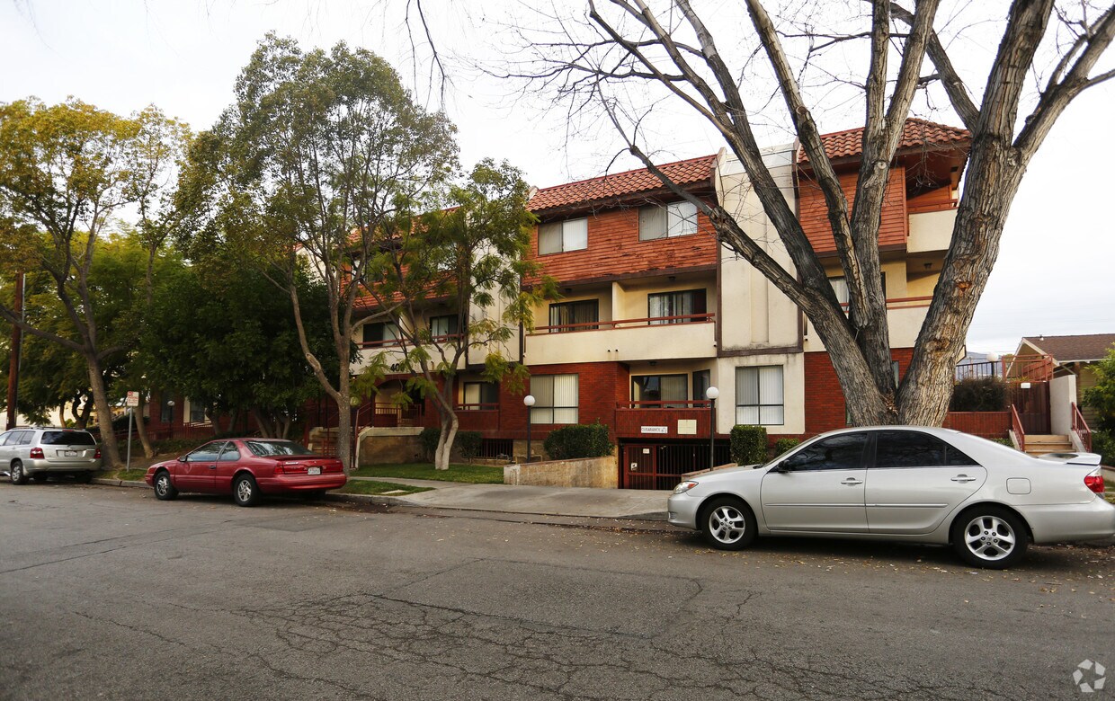 Primary Photo - 409 W Lomita Ave