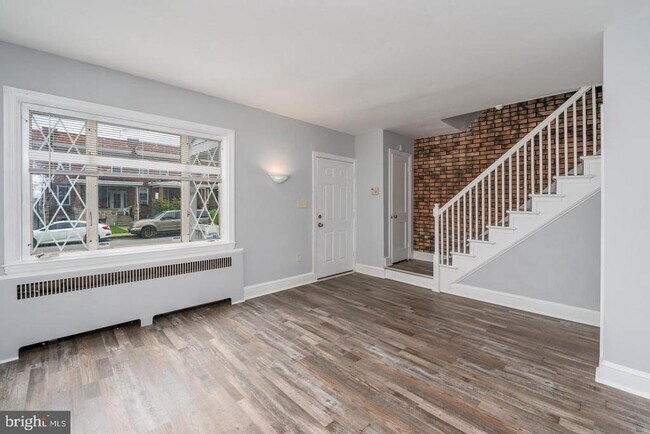 Foto del edificio - 3050 Mayfield Ave