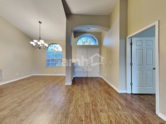 Foto del edificio - 4306 Brooke Dr