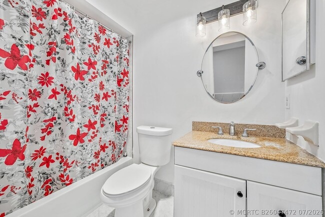 Building Photo - 9050 E Highland Pines Blvd