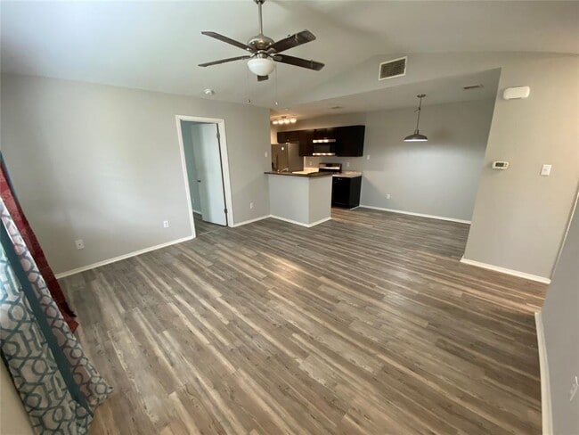 Building Photo - 12410 Alderbrook Dr