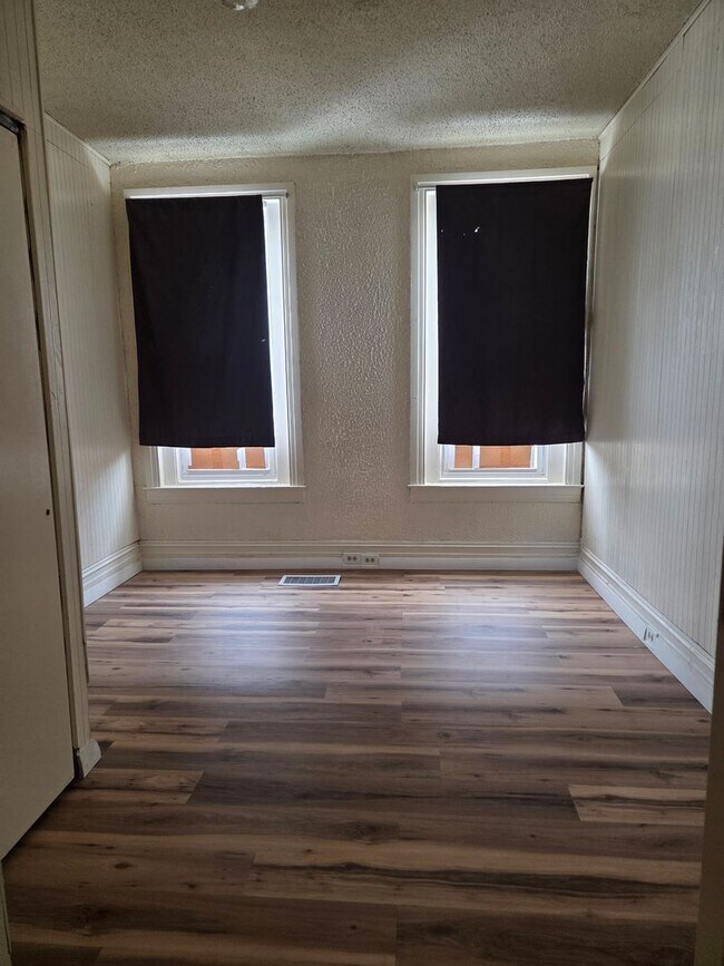 Foto del edificio - 654 Chestnut St