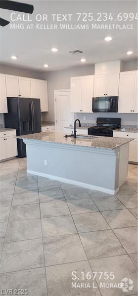 Building Photo - 8796 Sapphire Coast Ave
