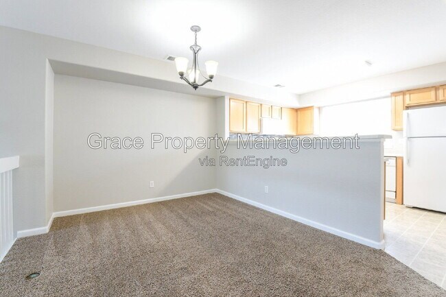 Building Photo - 9727 Cherry Ln
