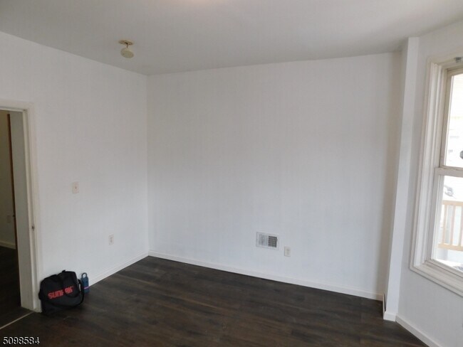 Building Photo - 371 Badger Ave